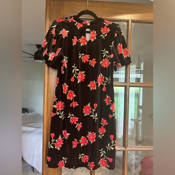 Draper James RSVP Black Velvet Floral Dress Red Poinsettia, Size M Knee Length - Picture 3 of 9